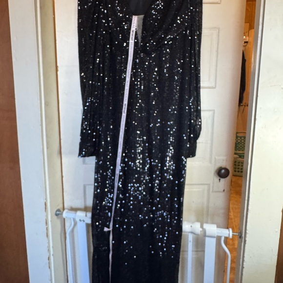 Ieena by Mac Duggar Size 16 NWT Black Sequin Elegant Dress. Size 16 - Picture 10 of 16